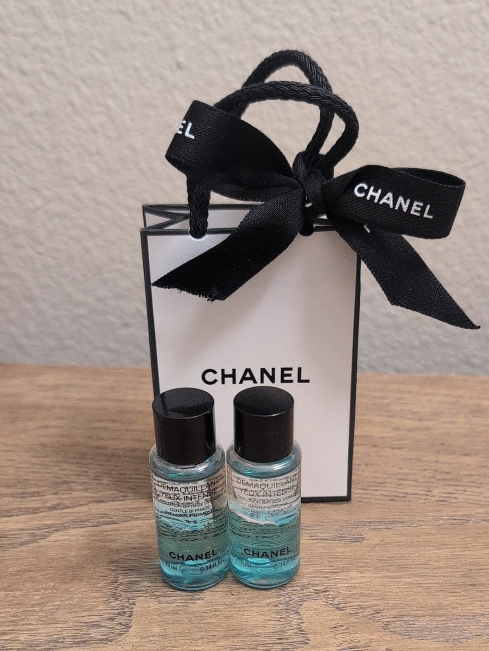 CHANEL Demaquillant Yeux Intense Eye Makeup Remover Makeup